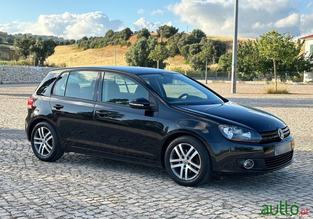 2008' Volkswagen Golf 2.0 Tdi Confortline photo #1