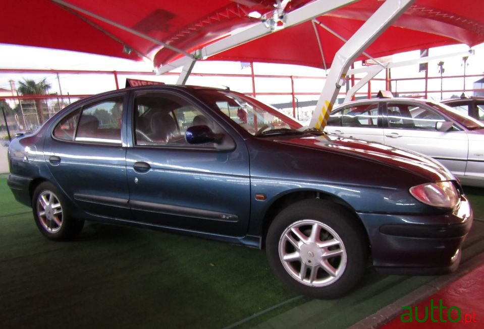 1997' Renault Megane photo #5
