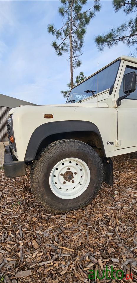 2001' Land Rover Defender photo #5