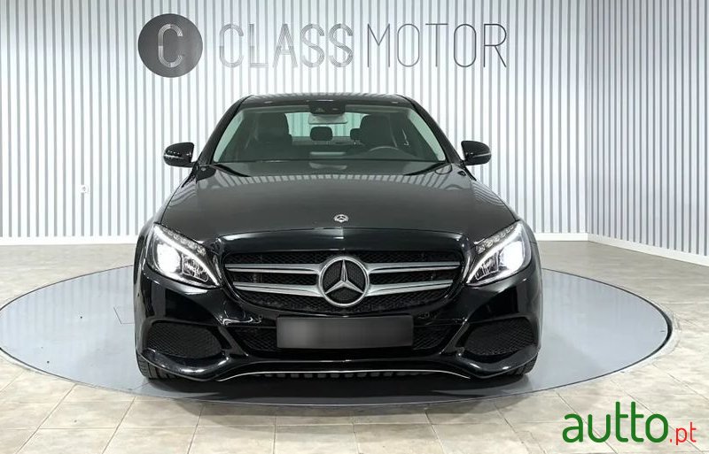 2017' Mercedes-Benz Classe C photo #2
