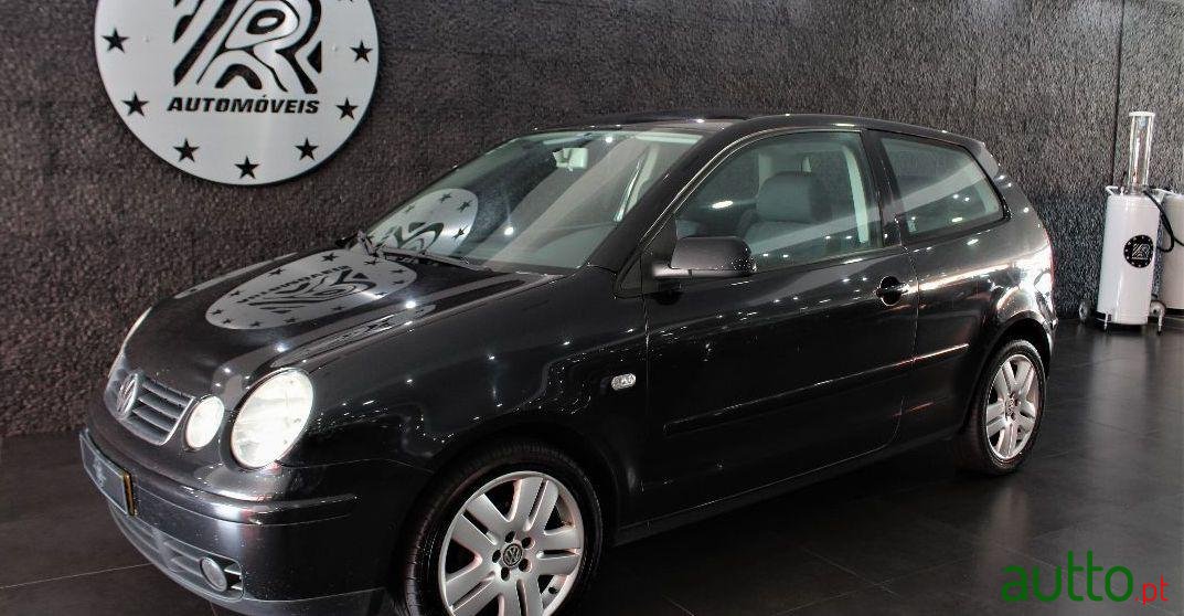 2004' Volkswagen Polo photo #1