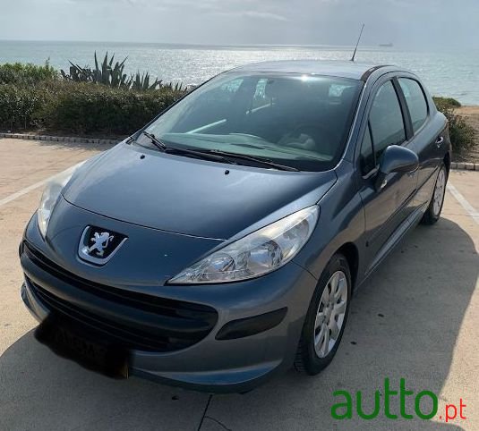 2006' Peugeot 207 photo #2