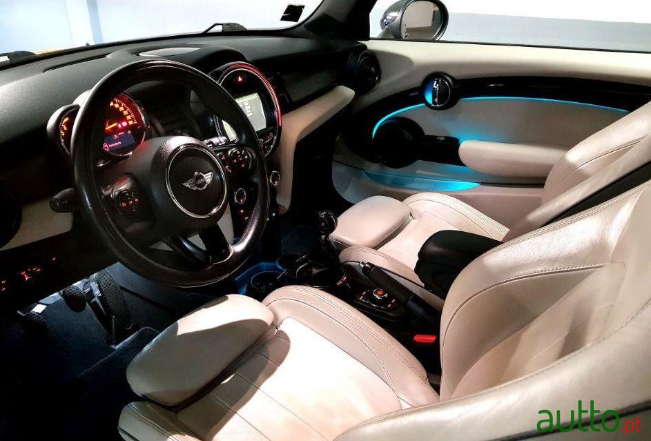 2014' MINI Cooper photo #1