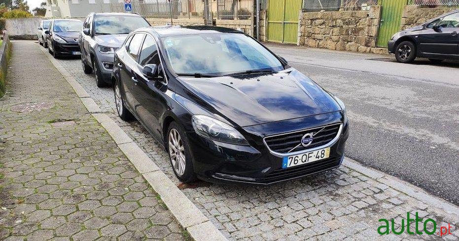 2012' Volvo V40 photo #3