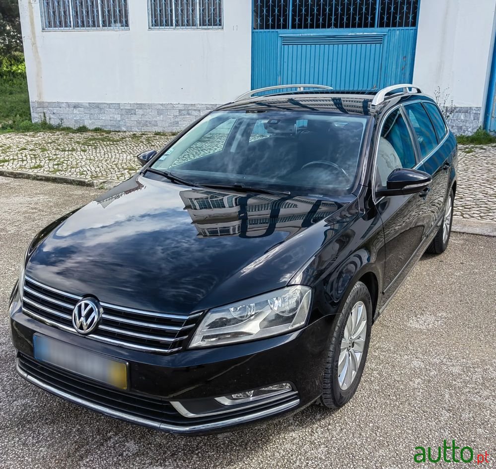 2013' Volkswagen Passat Variant photo #1