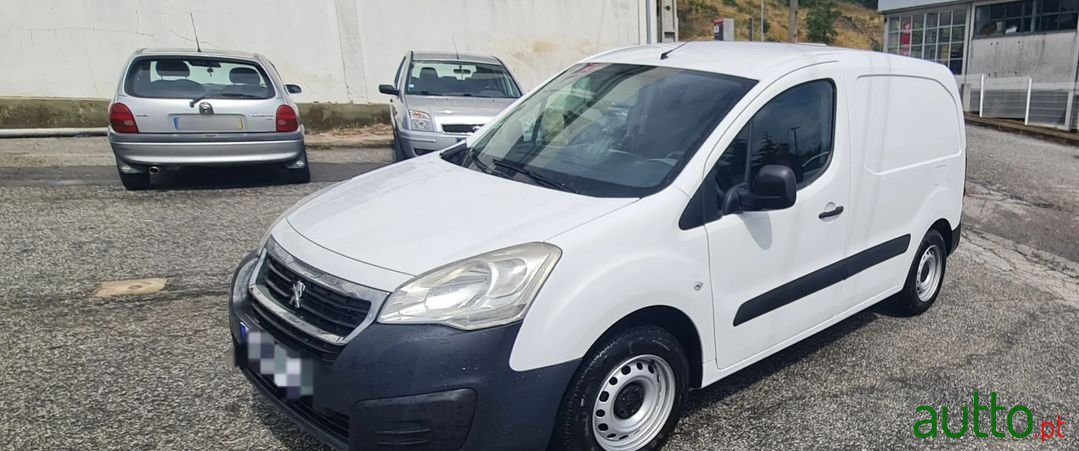 2017' Peugeot Partner photo #5