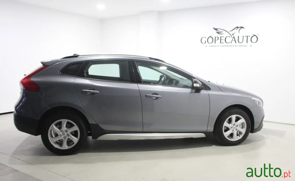 2017' Volvo V40 photo #3