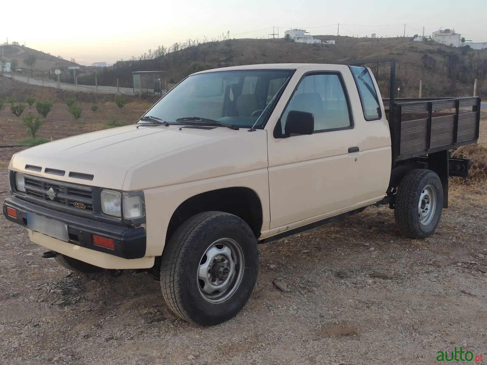 1991' Nissan Pick-Up photo #1