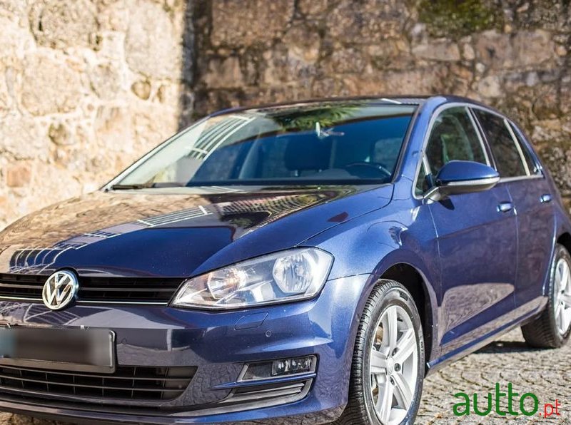 2013' Volkswagen Golf photo #6