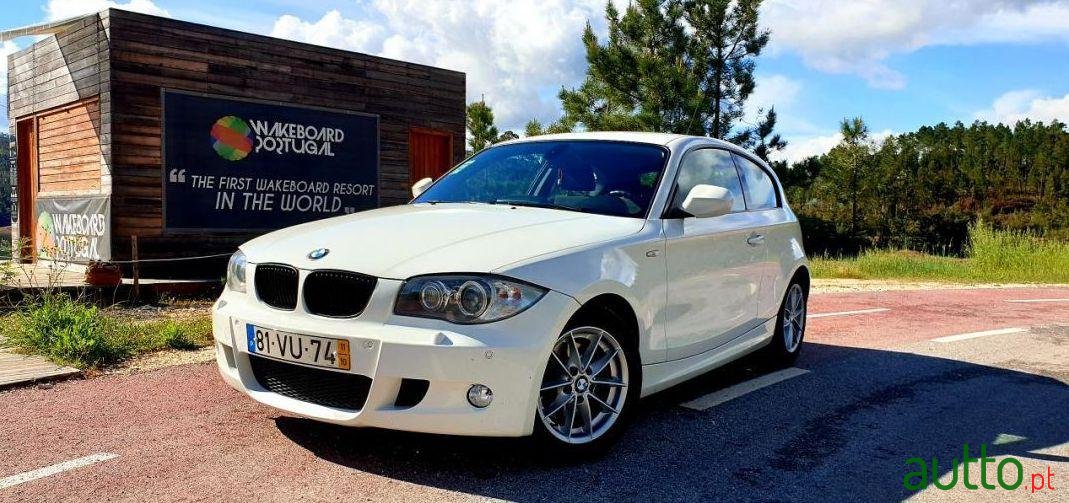 2011' BMW 120 Pack M photo #1