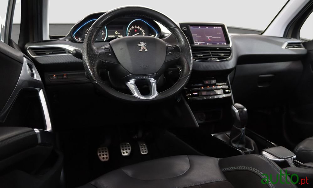 2017' Peugeot 2008 photo #4