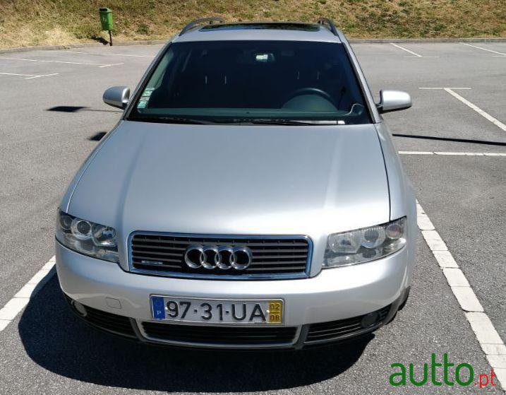 2002' Audi A4 Avant photo #1