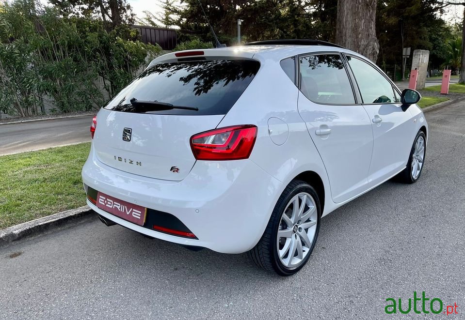 2016' SEAT Ibiza photo #2