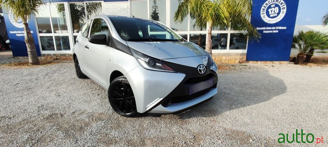 2017' Toyota Aygo photo #1