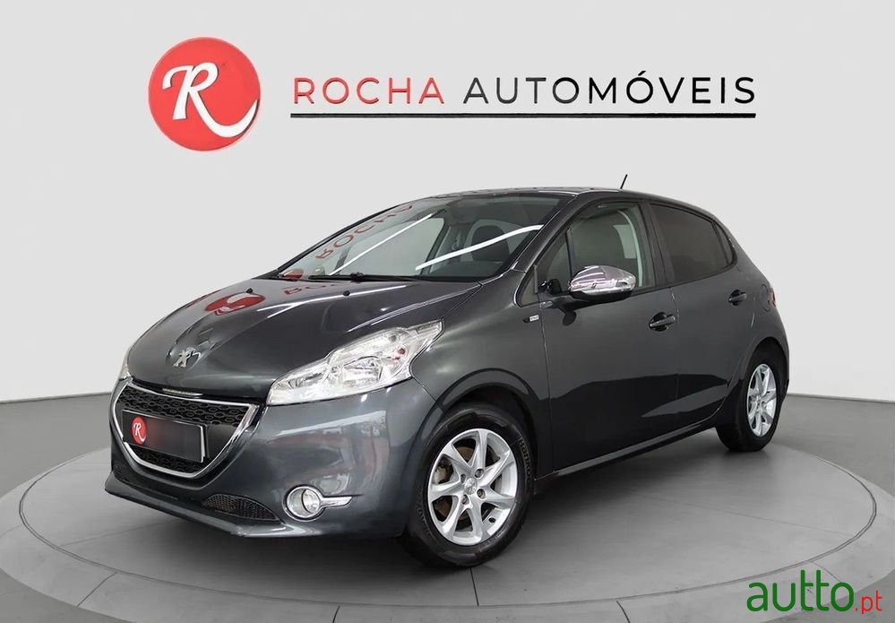 2015' Peugeot 208 1.2 Puretech Style photo #1