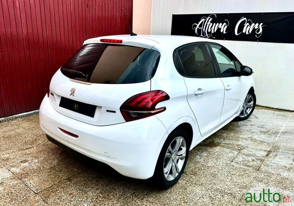 2016' Peugeot 208 photo #4