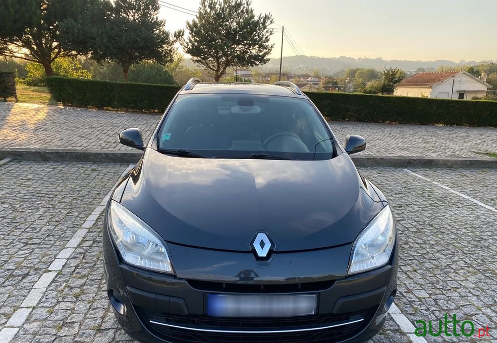 2010' Renault Mégane Sport Tourer photo #4