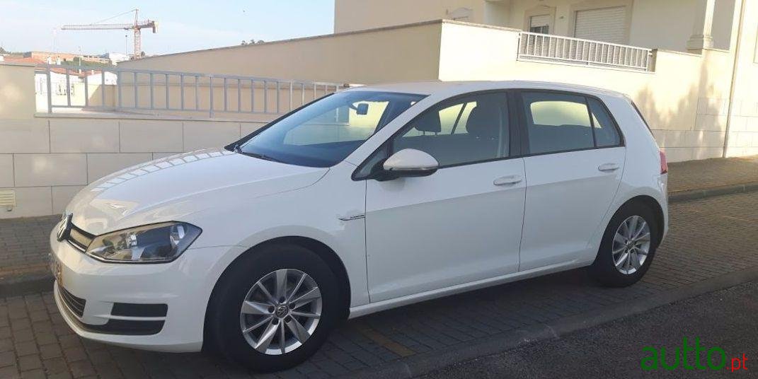 2015' Volkswagen Golf photo #1