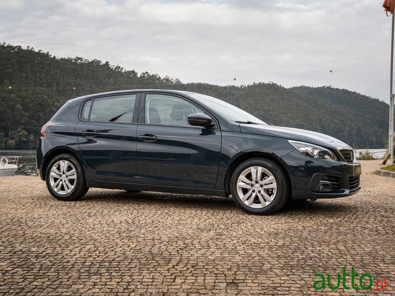 2020' Peugeot 308 photo #3