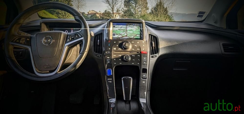 2013' Opel Ampera photo #4