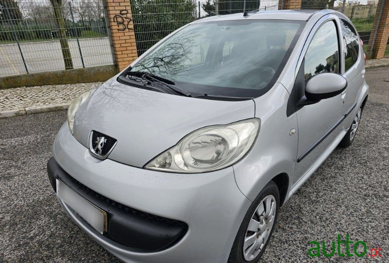 2008' Peugeot 107 1.0 Urban photo #1