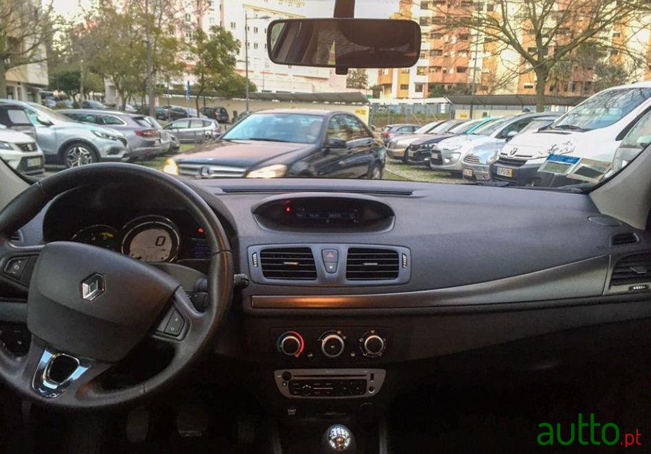 2014' Renault Megane Dci Confort Ss 110 Cv photo #1