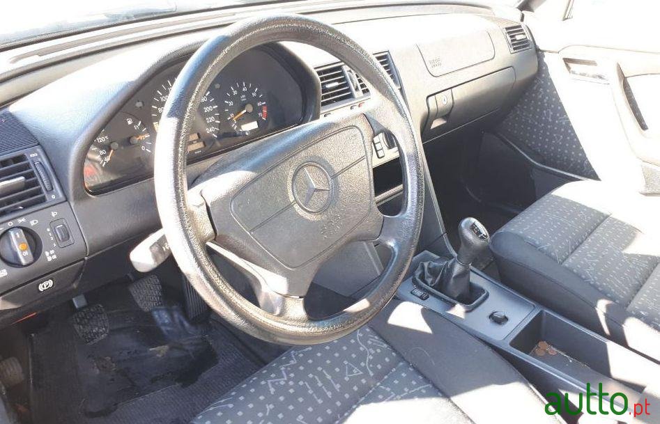 1994' Mercedes-Benz C-180 Espirit photo #4