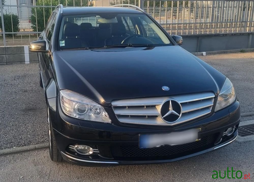 2010' Mercedes-Benz C 220 photo #1