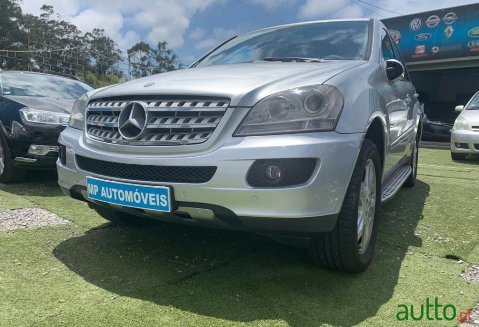 2006' Mercedes-Benz Ml-320 photo #3