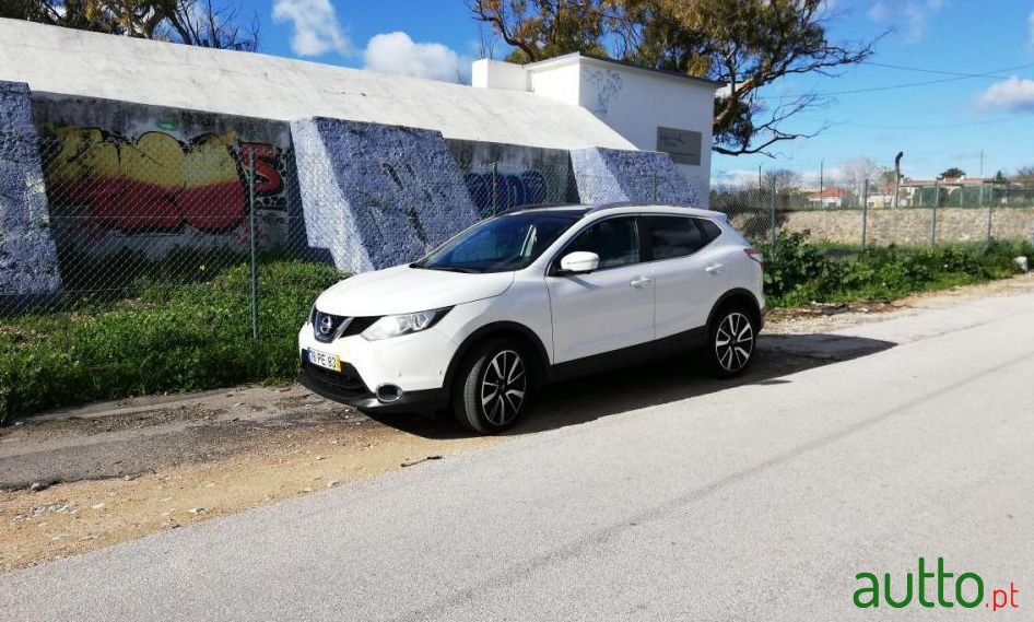2014' Nissan Qashqai photo #2