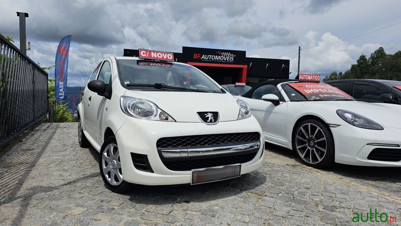 2011' Peugeot 107 photo #1