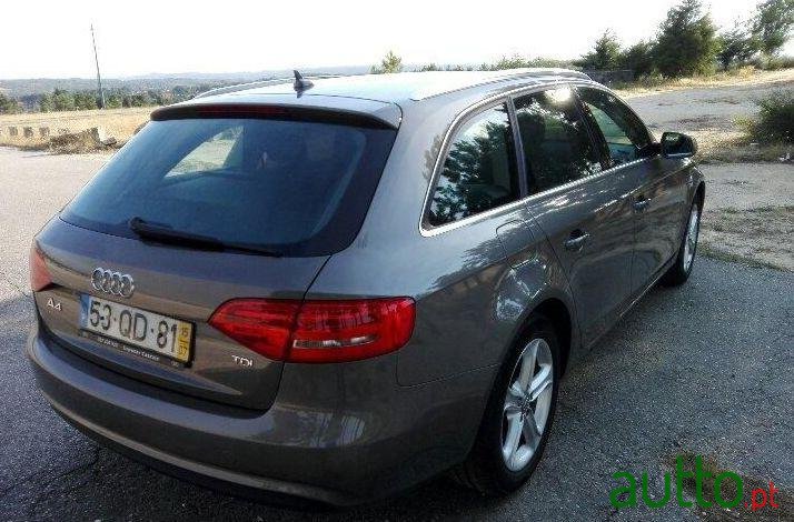 2015' Audi A4 Avant photo #1