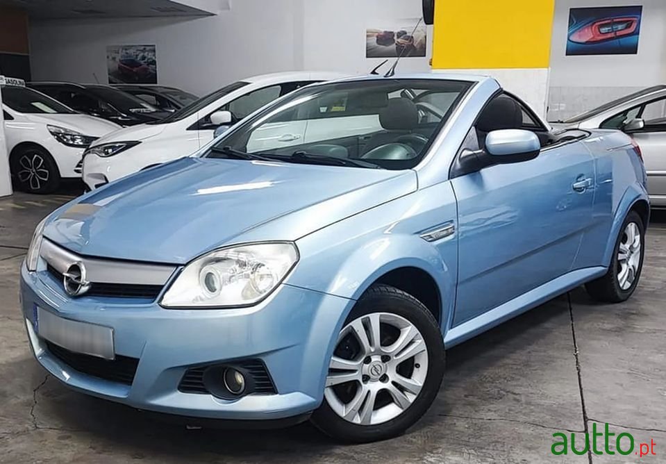 2005' Opel Tigra Twintop photo #1
