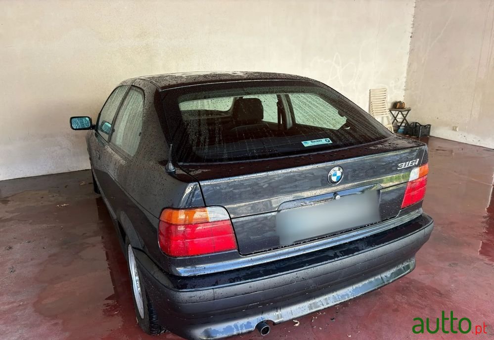 1994' BMW Série 3 I Compact photo #3