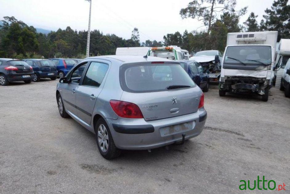 2003' Peugeot 307 1.4 Xs photo #1