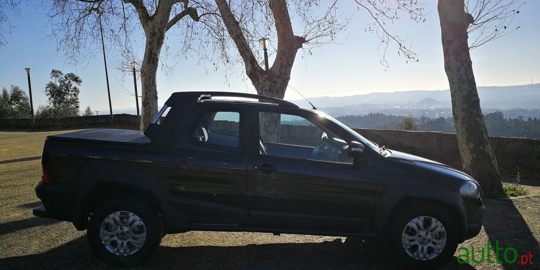 2012' Fiat Strada photo #5