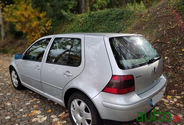 2000' Volkswagen Golf photo #3