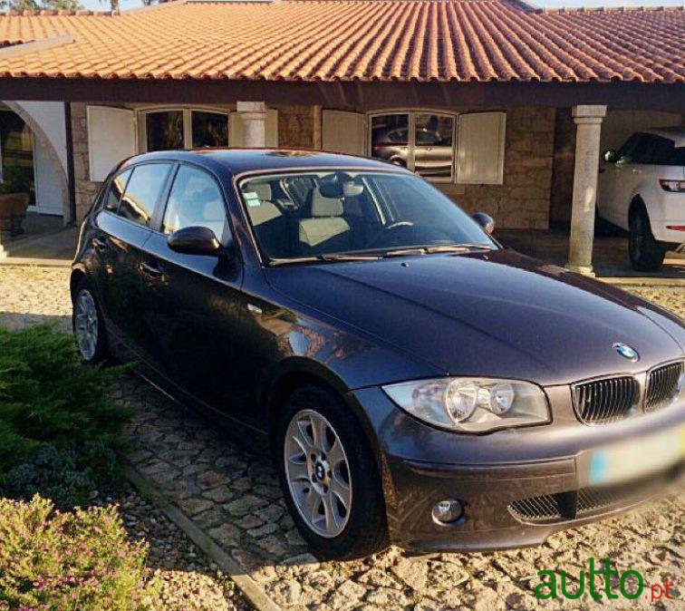 2006' BMW 120 D photo #1