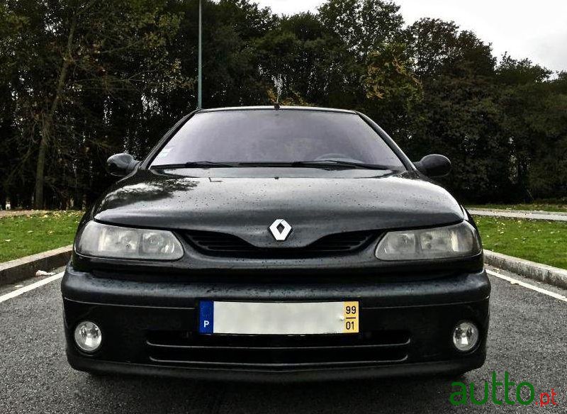 1999' Renault Laguna 1.9 dTi RXT photo #2