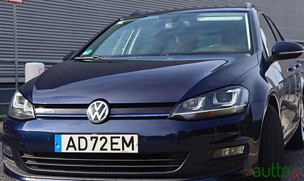 2016' Volkswagen Golf Variant photo #1