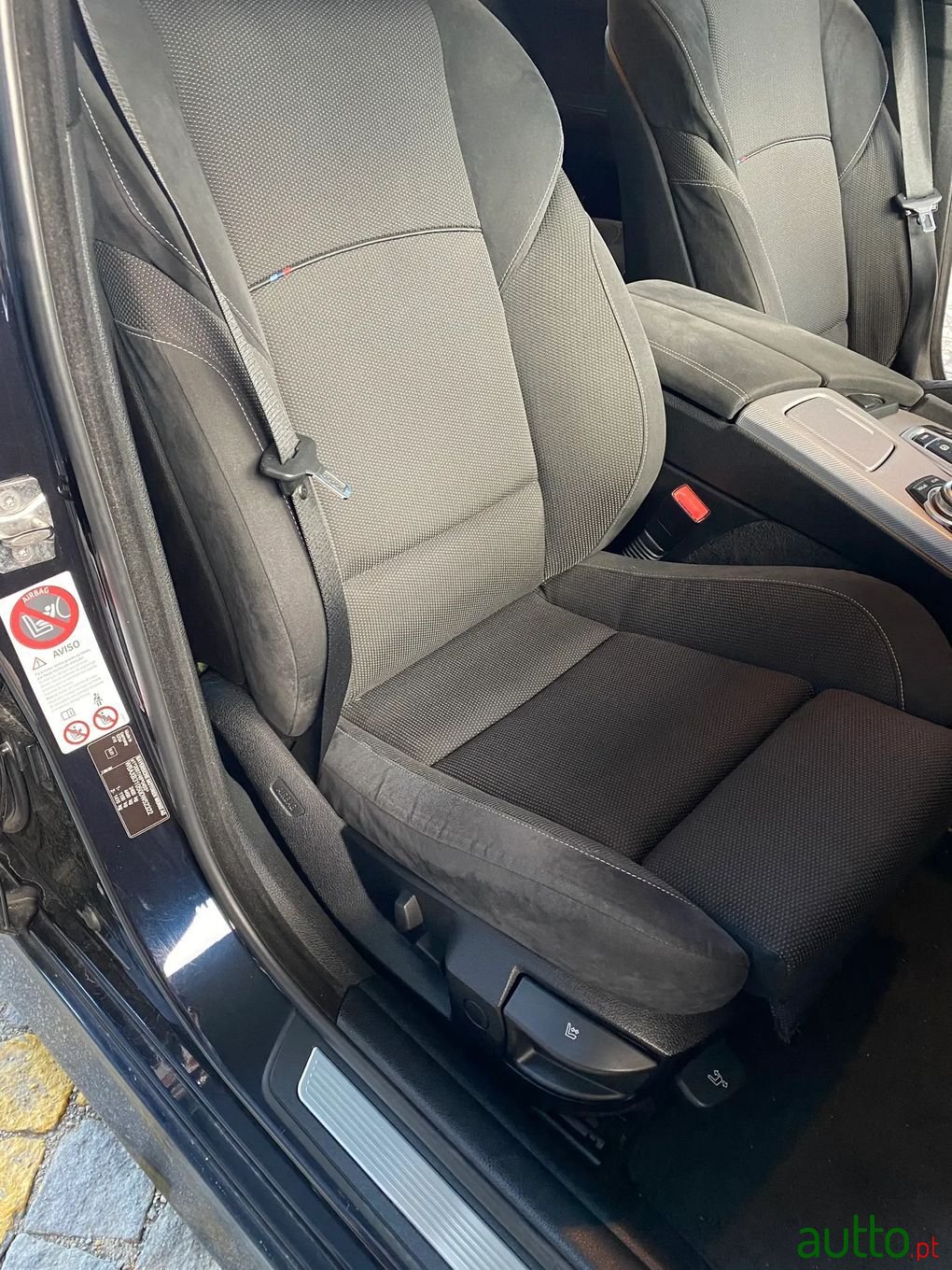 2012' BMW 525 photo #6