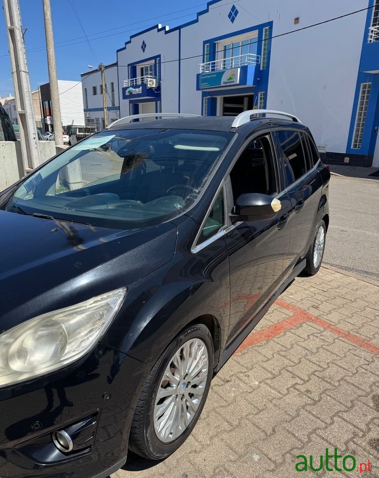 2012' Ford Grand C-MAX photo #3