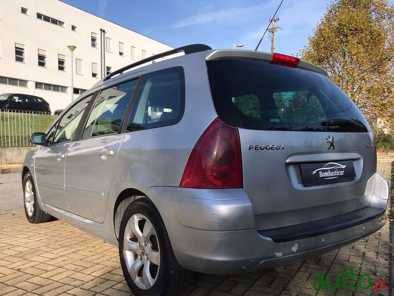 2006' Peugeot 307 Sw photo #2