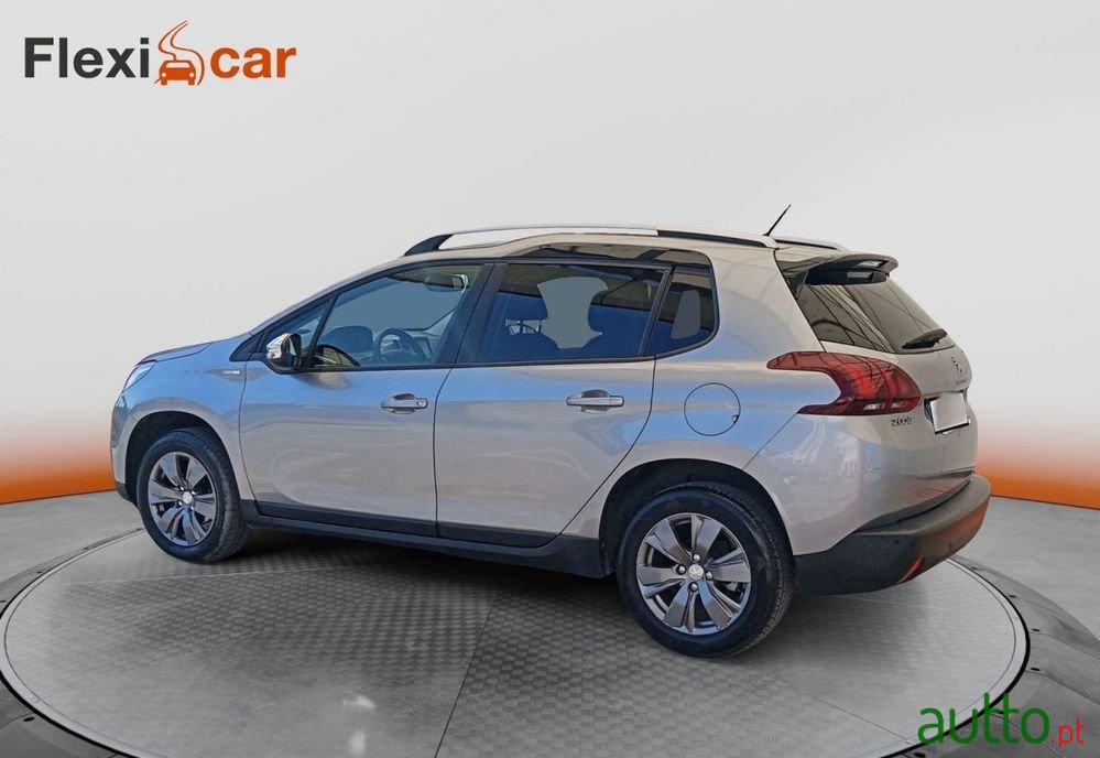 2019' Peugeot 2008 photo #5