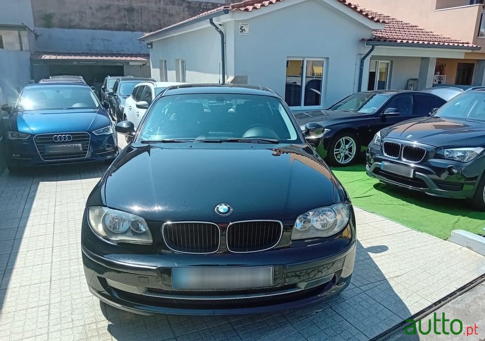 2008' BMW Série 1 D Sport Line photo #2