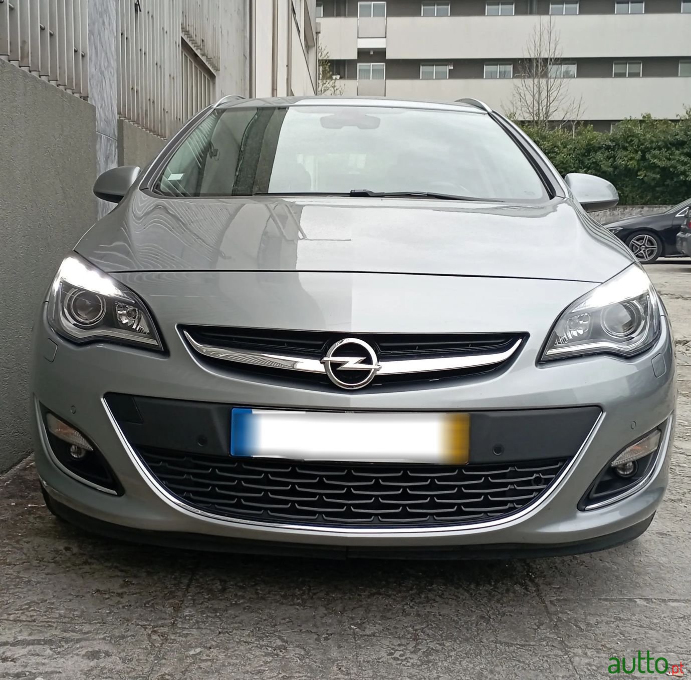 2014' Opel Astra photo #4