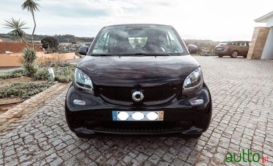 2018' Smart Fortwo photo #3