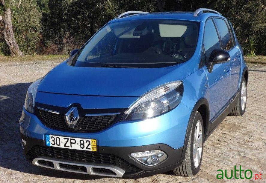 2014' Renault Megane Scenic photo #4
