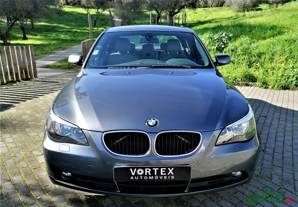 2005' BMW 525 photo #3