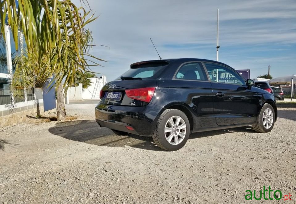 2011' Audi A1 photo #3